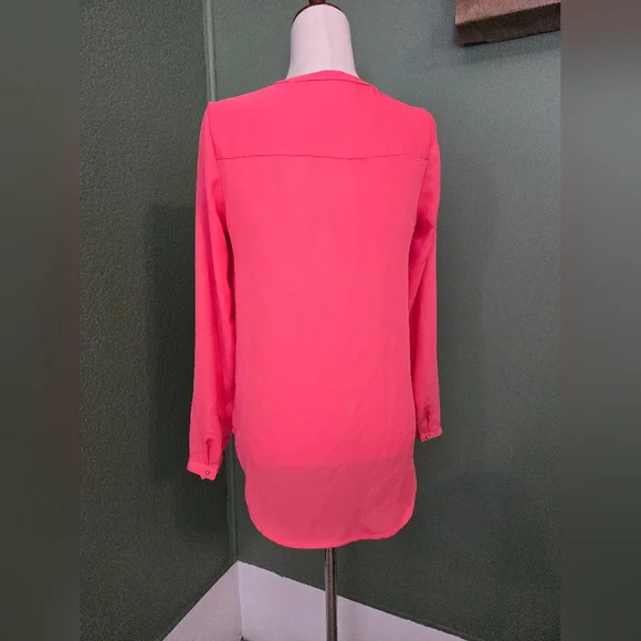LC Lauren Conrad Pink/Coral Long Sleeve Blouse With Gold Button Accents  Small - Picture 4 of 7